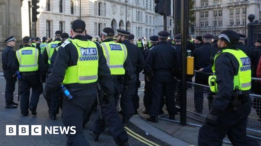 More powers for policing protests considered by government