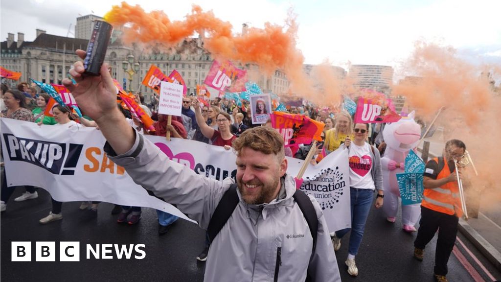 Striking unions to be required to keep schools open