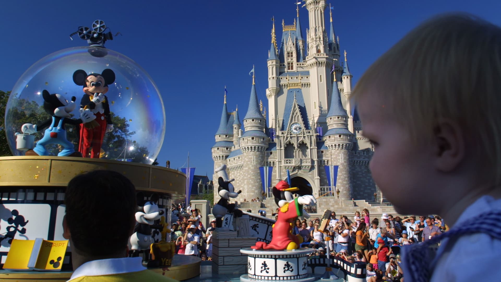 Activist investor urges Disney to add Nelson Peltz to board