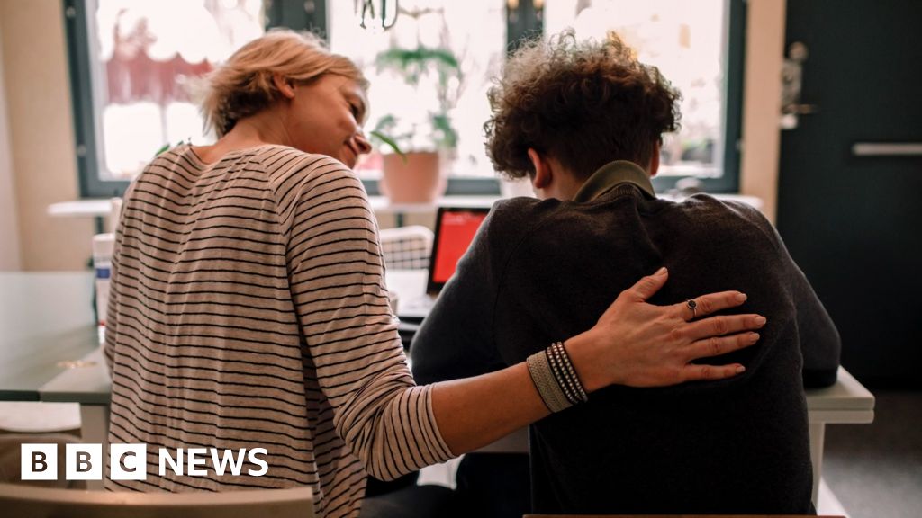 Transgender guidance: Schools to keep parents informed
