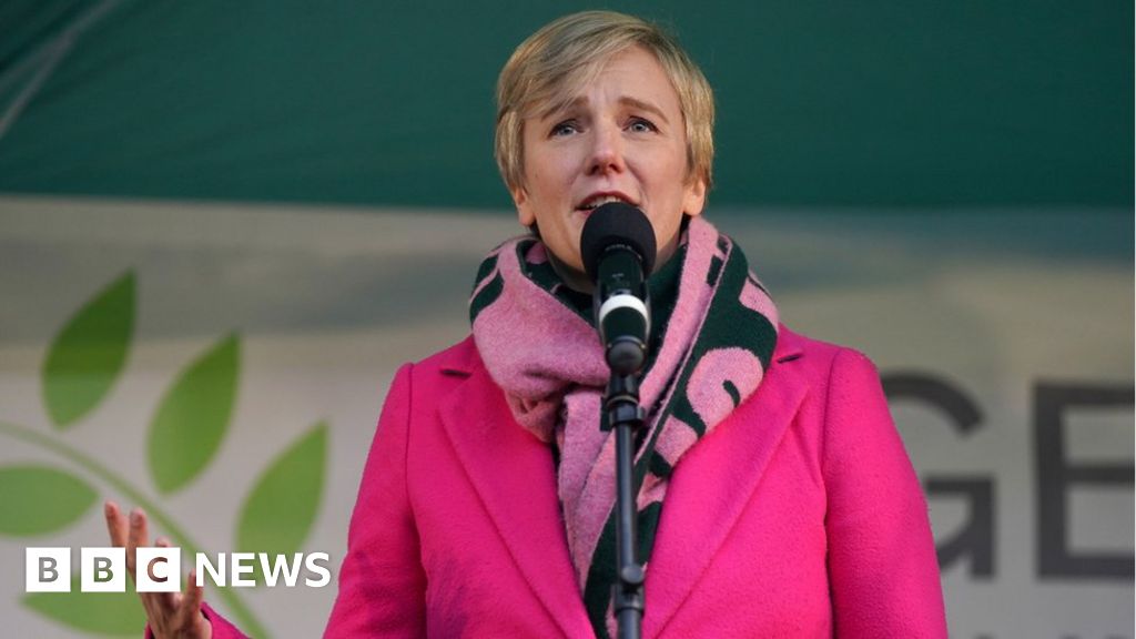 Stella Creasy wants law change to remove malicious social services reports