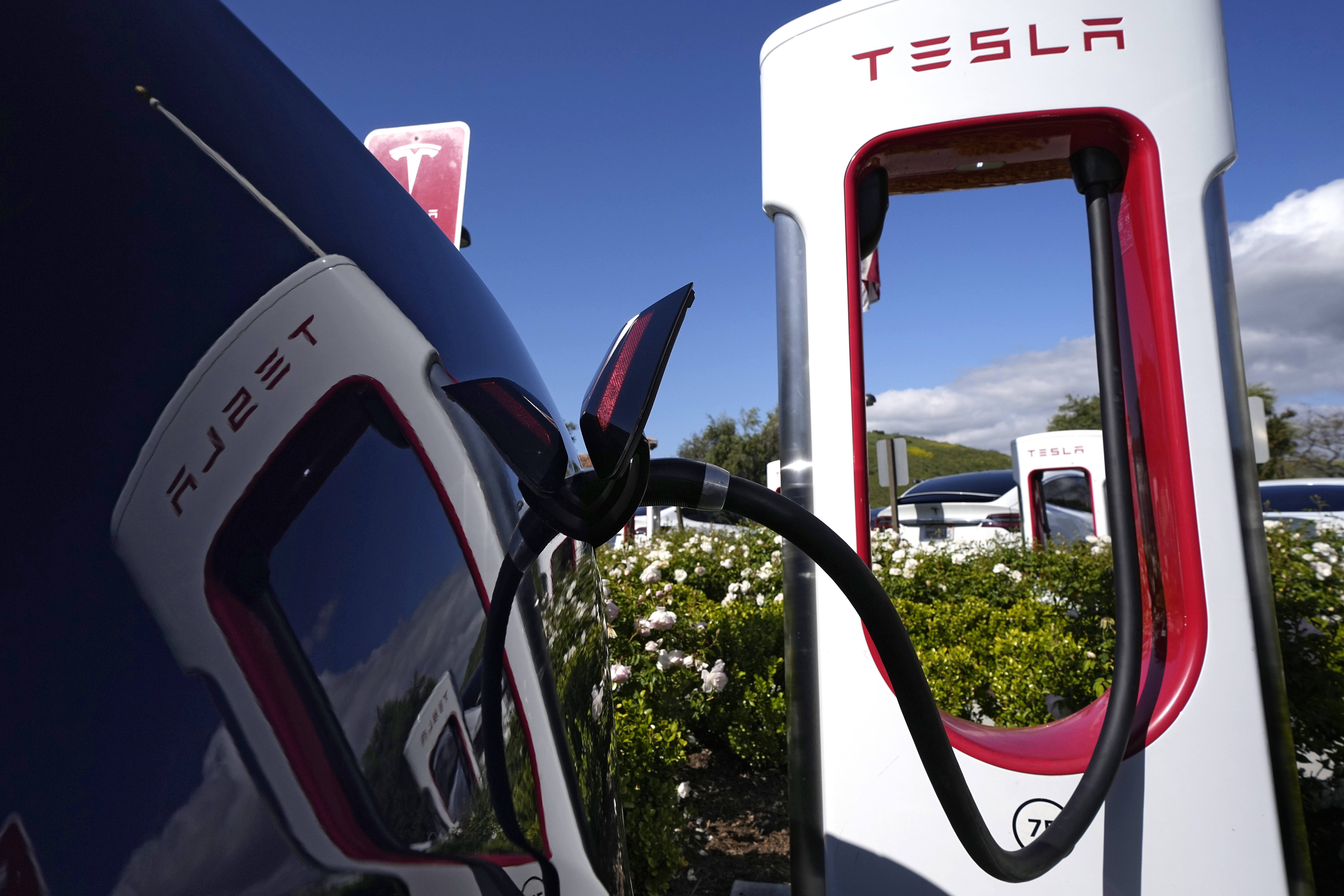 Why the battle over electric cars is primed to take off