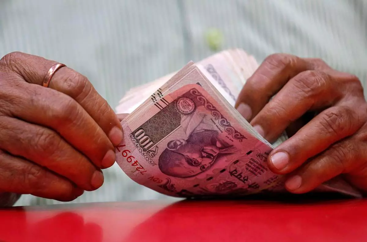 Rupee falls 3 paise to settle at 83.19 against US dollar