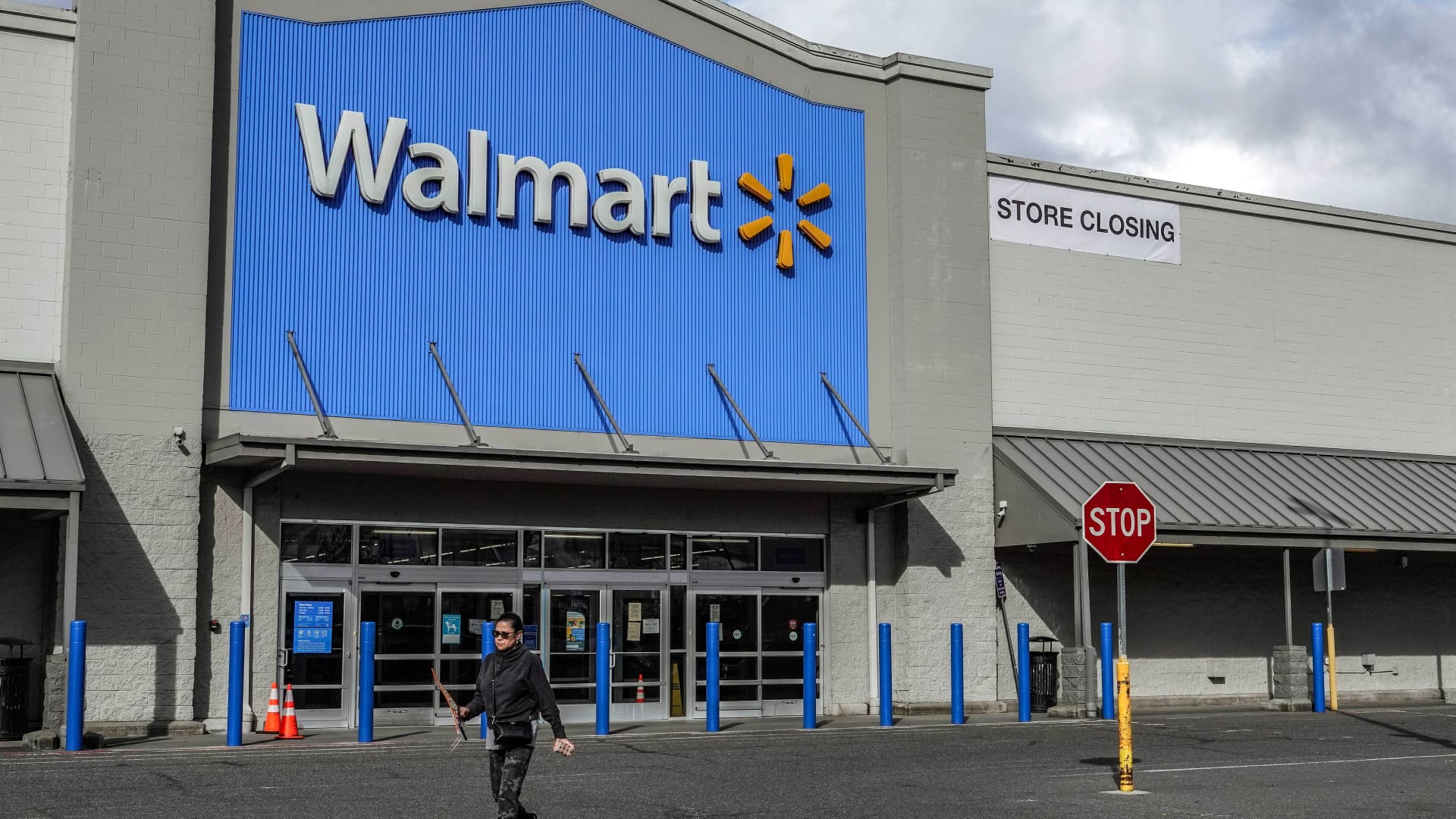 Walmart plans to add more than 150 large-format stores in U.S.