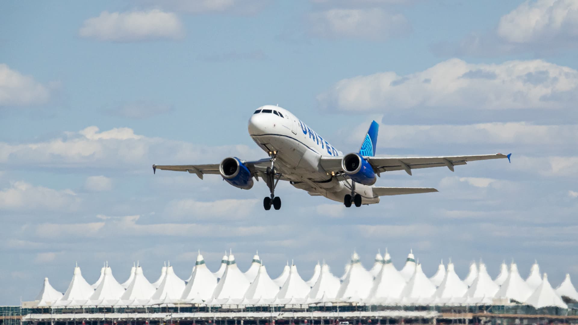 Why United Airlines invested $1 billion in Denver Airport