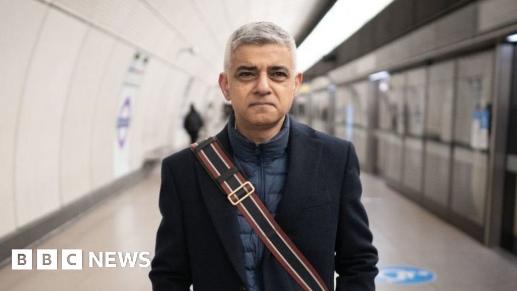 London mayor urges action on stricter zombie knife ban