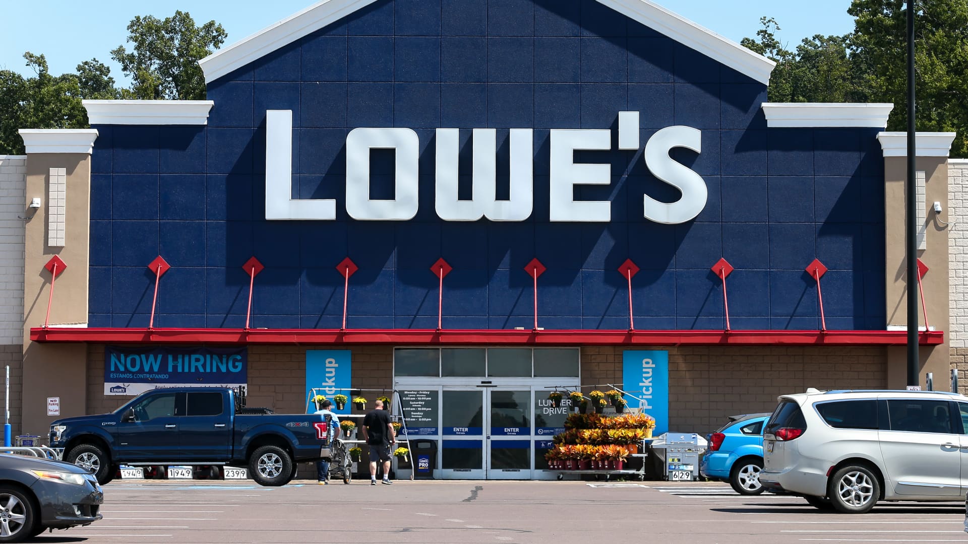 Lowe’s (LOW) Q4 2023 earnings