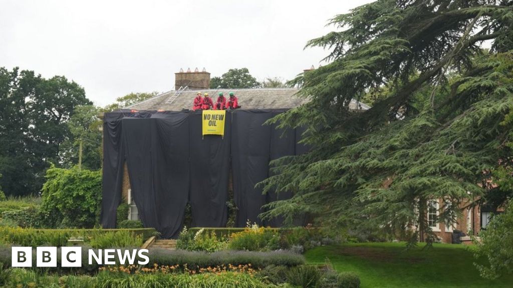 Rishi Sunak: Three charged after Greenpeace protest at PM's home