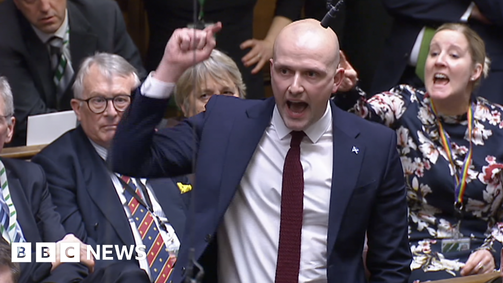 Watch: Chaos in the Commons over Gaza ceasefire vote
