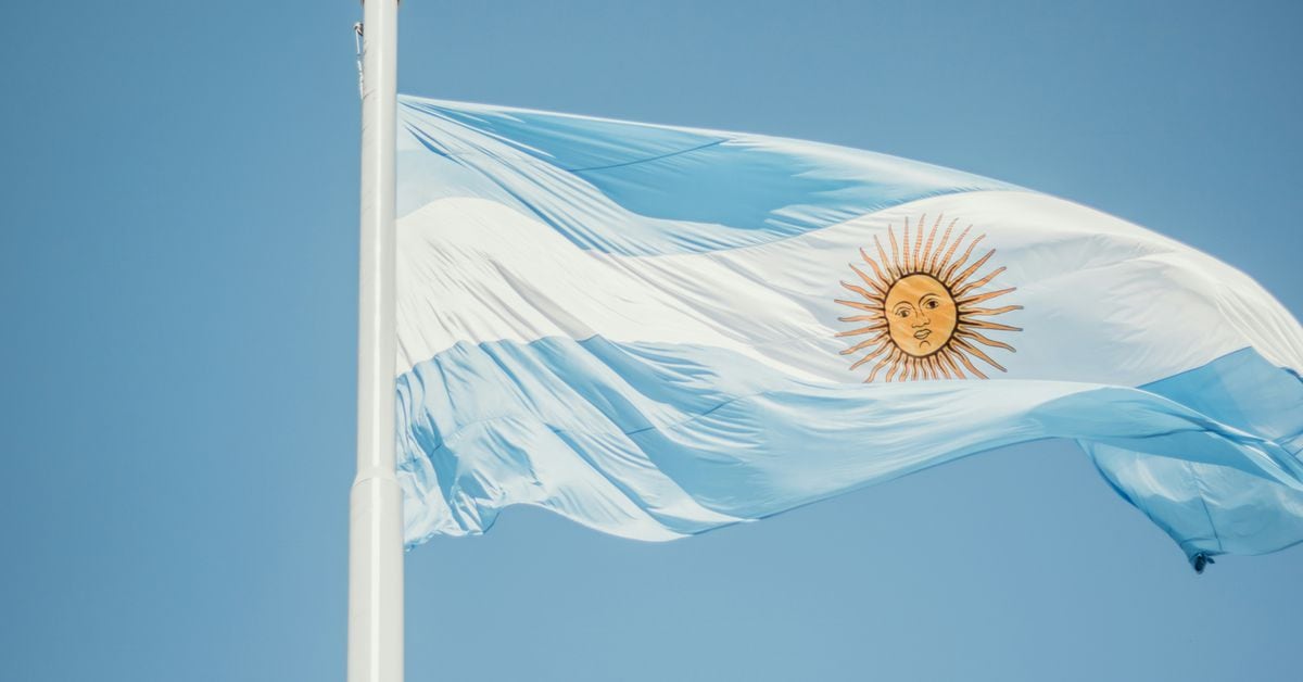 Argentina’s Broken Currency Prompts USDT and USDC Purchases