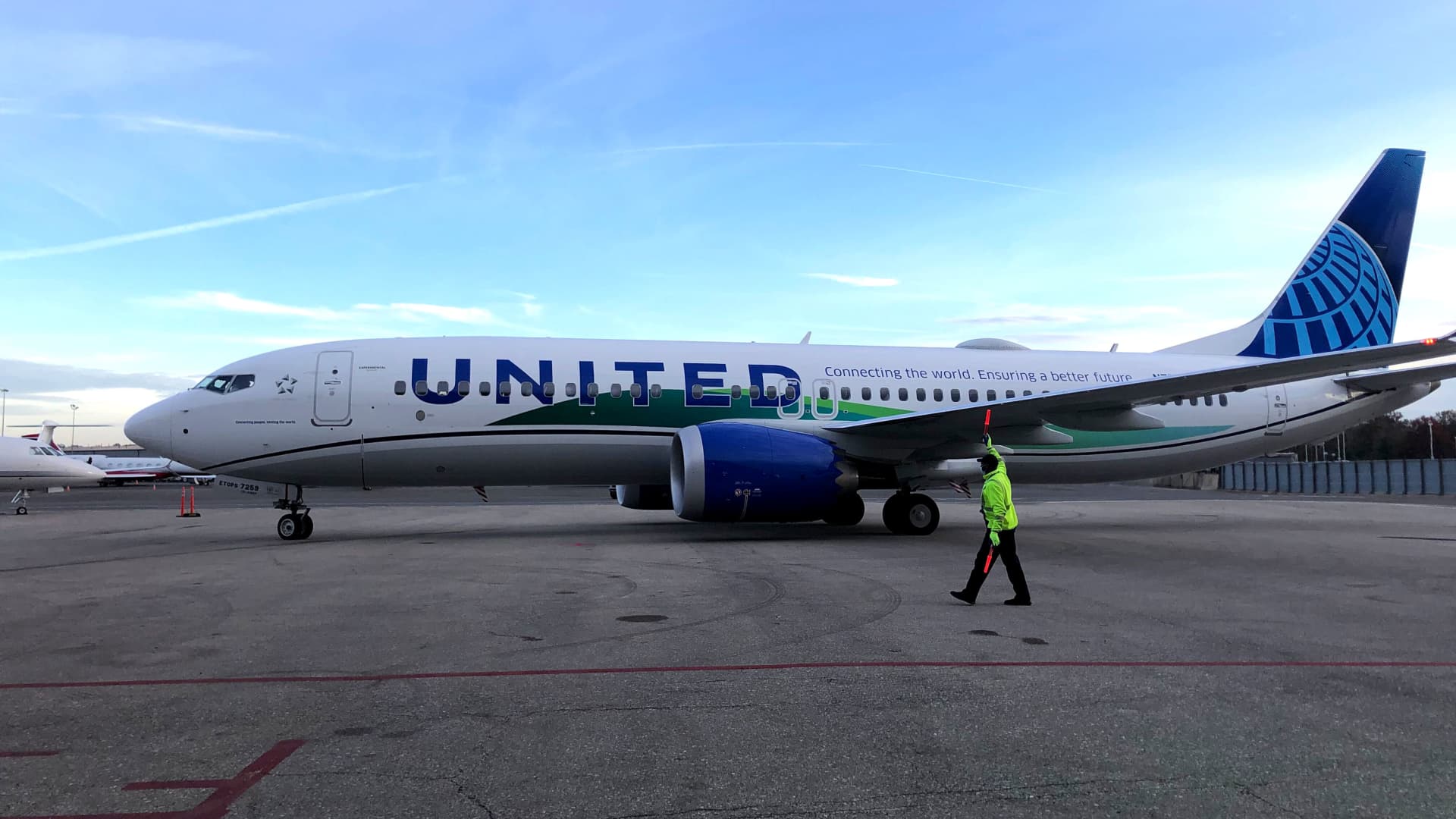 FAA clears United Airlines to add new aircraft, routes after safety review