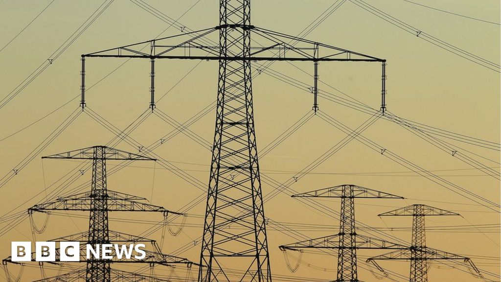 Energy grid needs £60bn upgrade to hit green target
