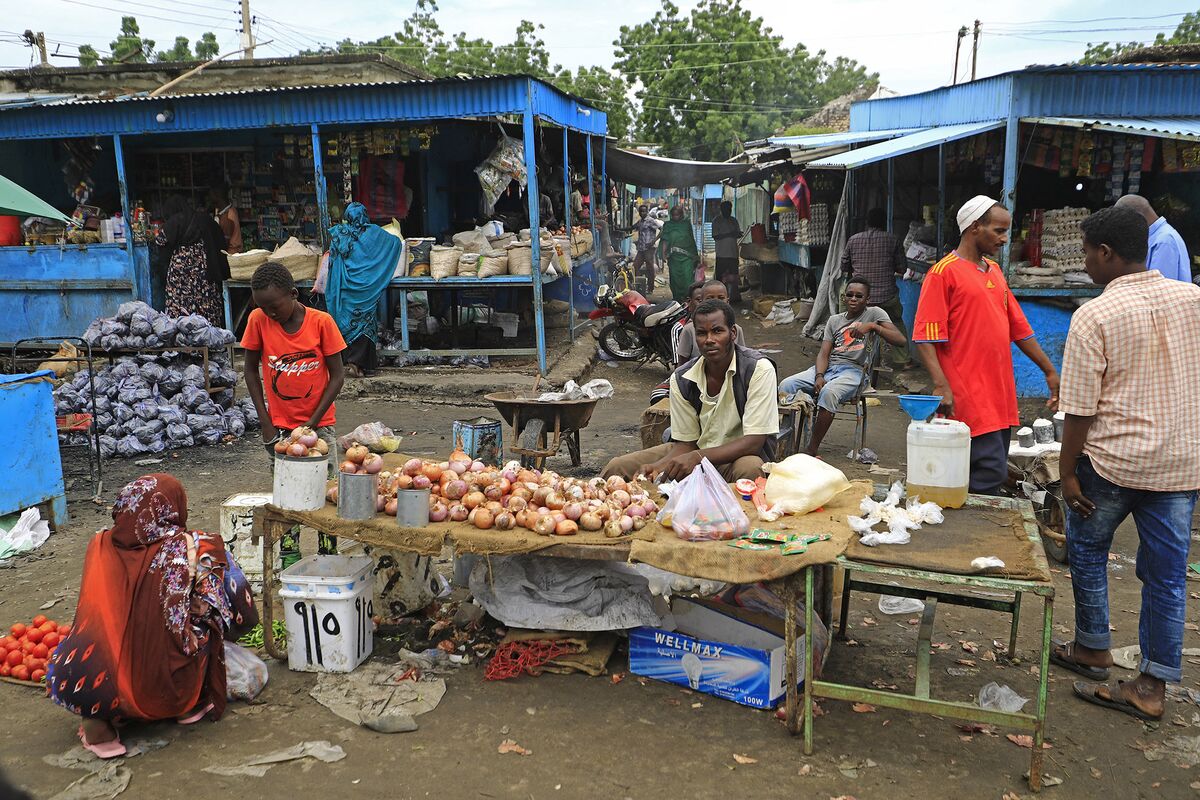 South Sudan Cracks Down on Parallel FX Market to Fight Inflation