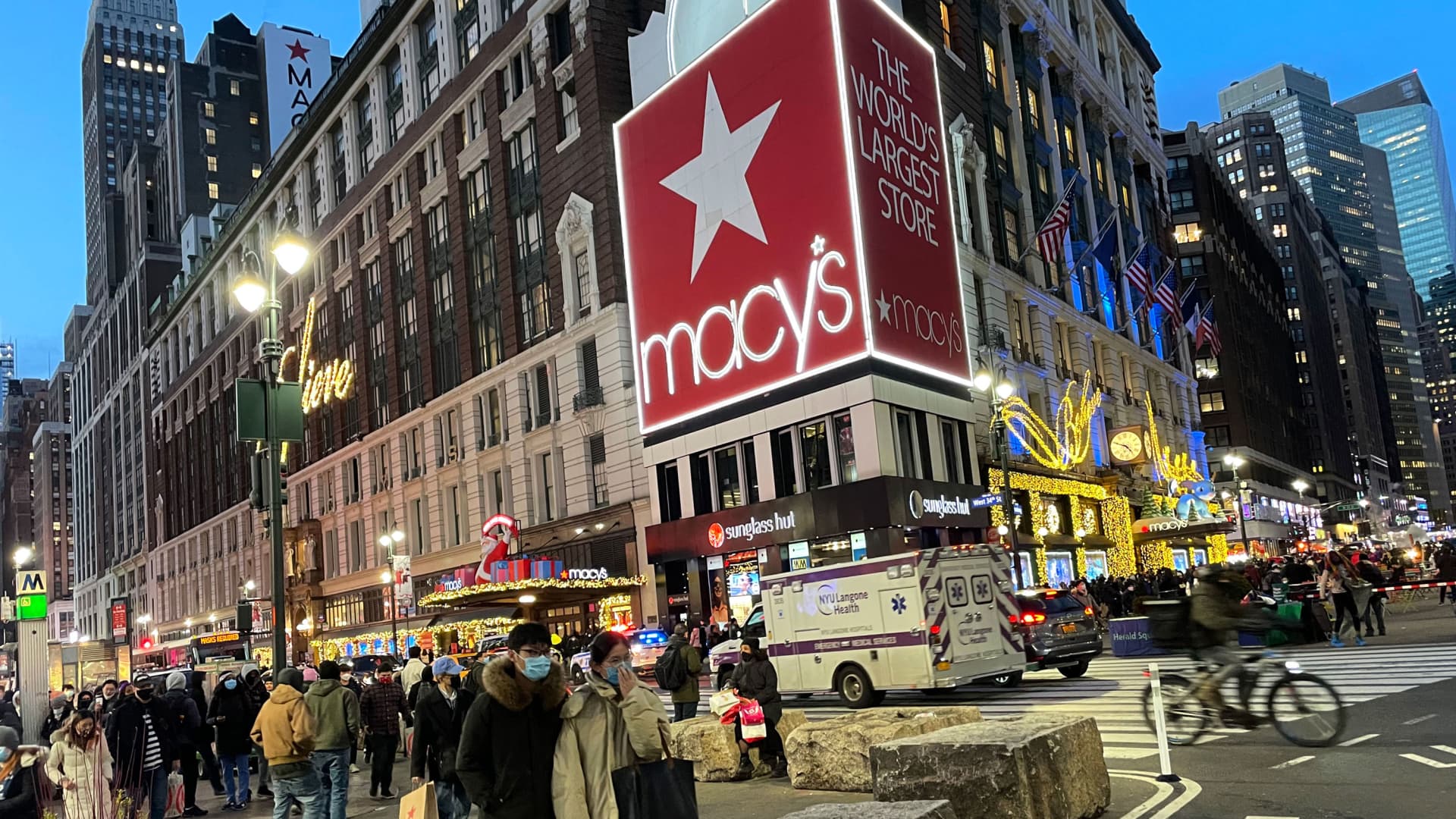 Macy’s settles proxy fight with activist Arkhouse, adds two directors