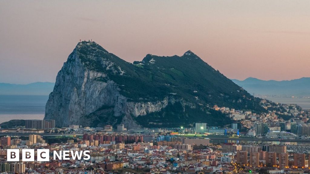 David Cameron heads to Brussels for Gibraltar talks