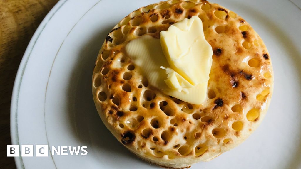 UK inflation falls as crumpet and meat prices drop