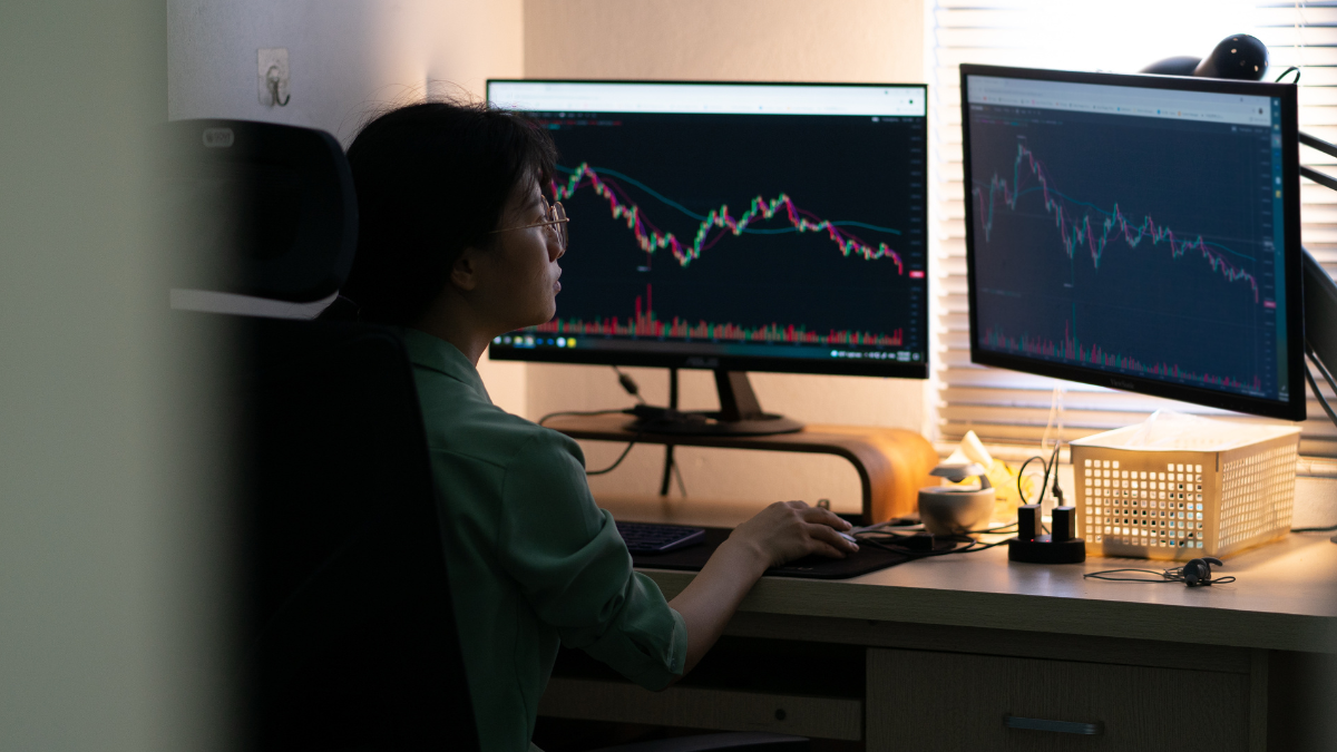 Stock Market Dips as Inflation Fears Rise