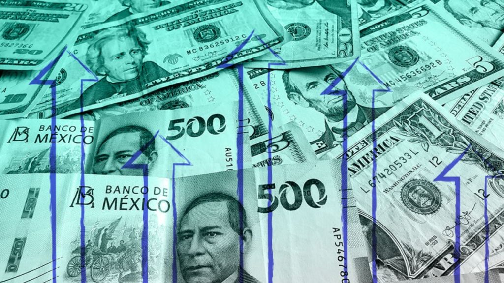 Mexican Peso Falls in Today’s Trading and Records Monthly Decline