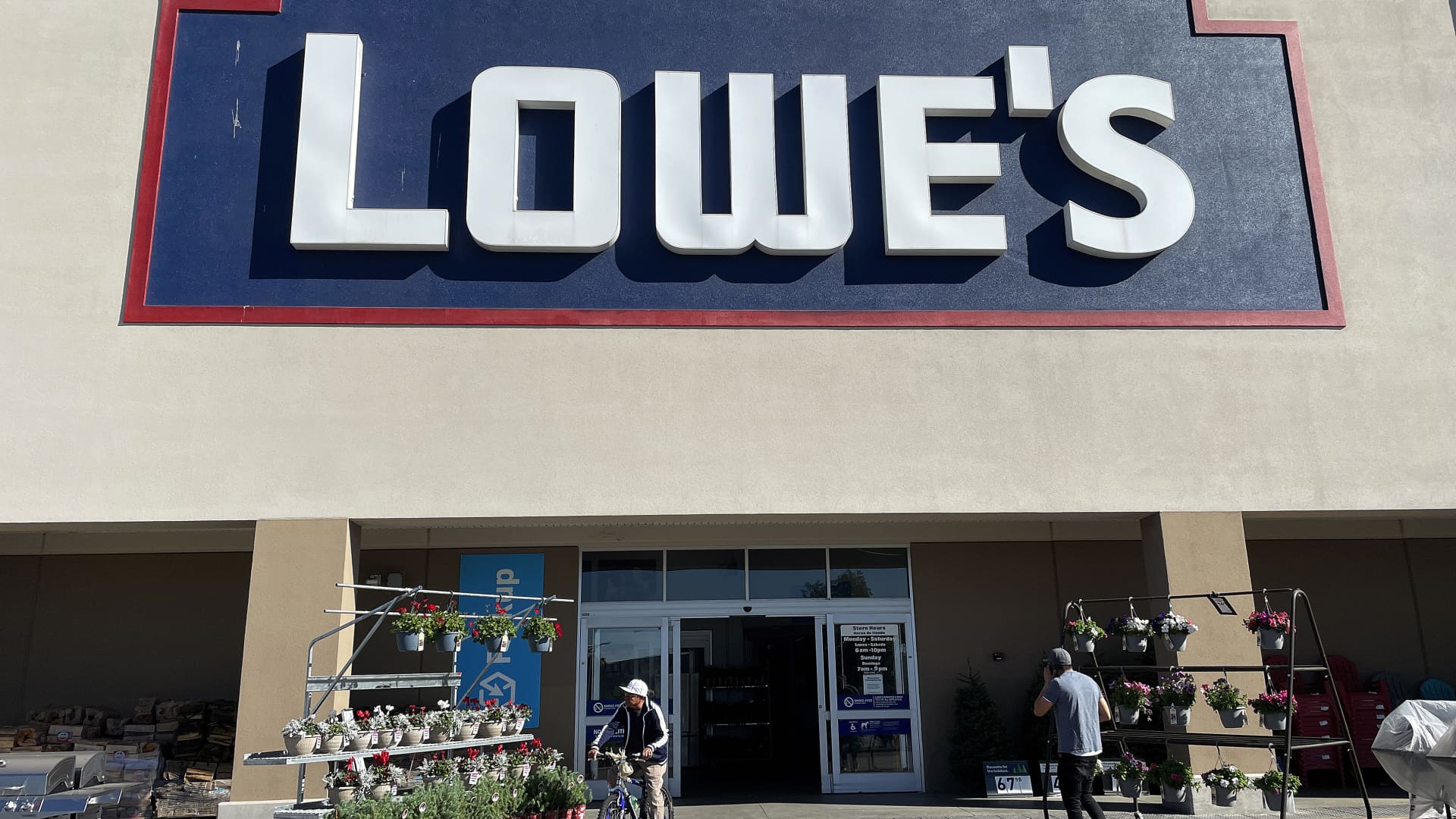 Lowe’s (LOW) Q1 2024 earnings