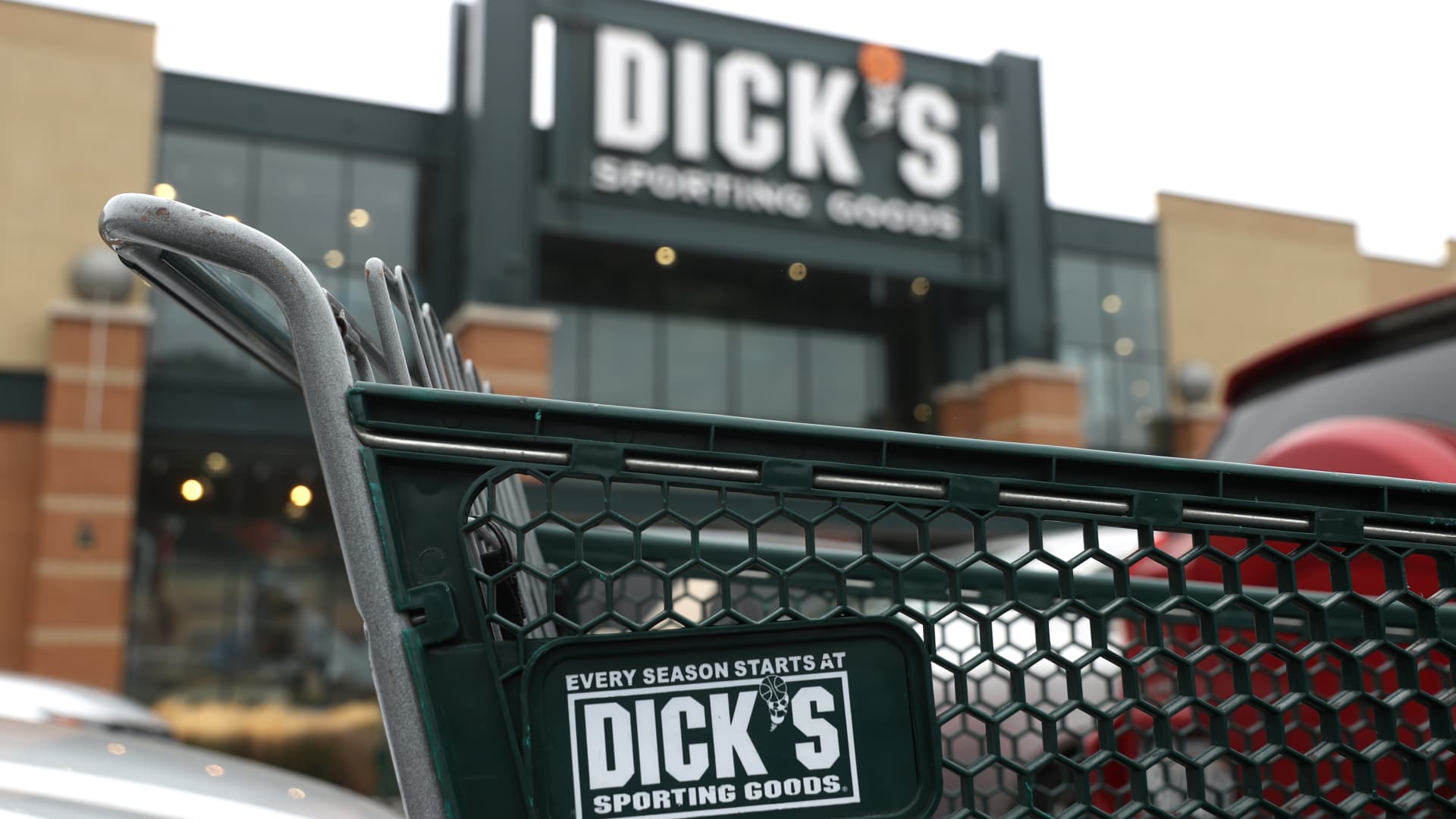Dick’s Sporting Goods (DKS) earnings Q1 2024