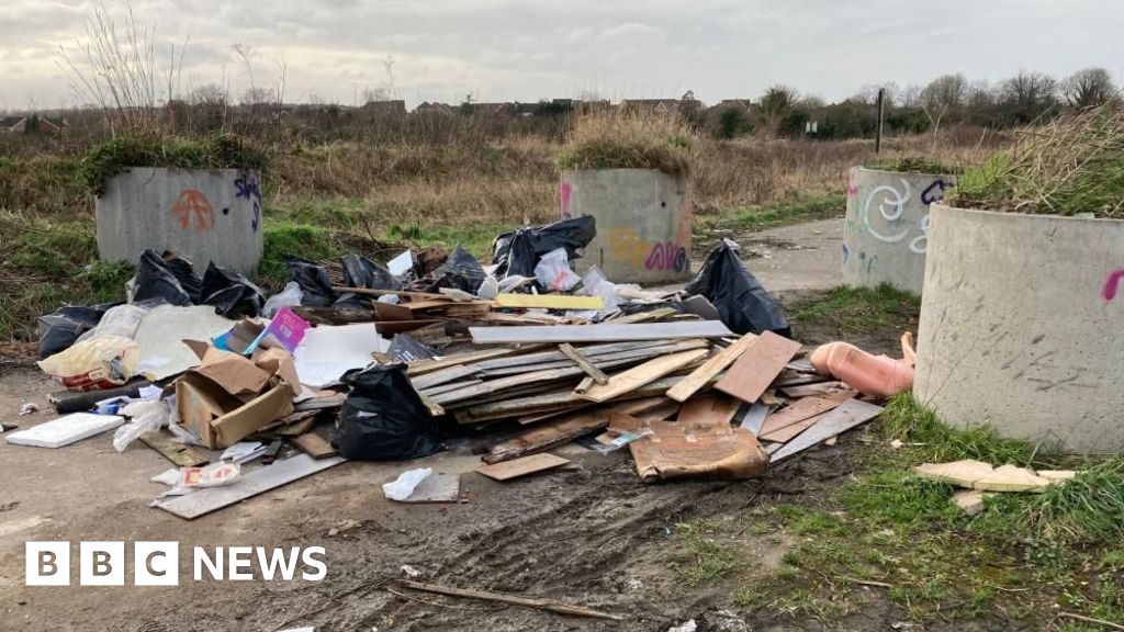Fly-tippers to get points on driving licence, Tories promise