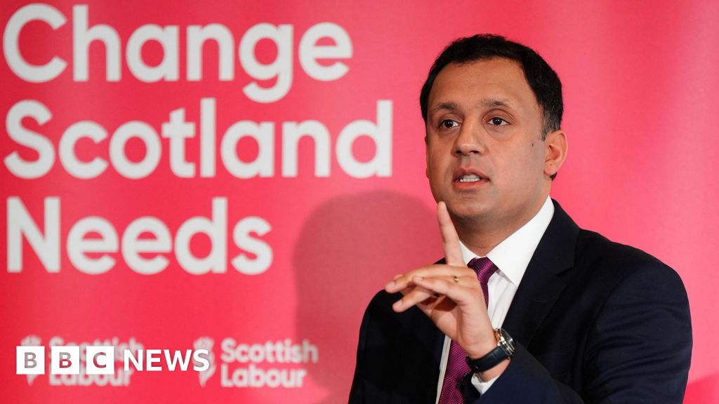 Union says Anas Sarwar family’s firm pays above real living wage
