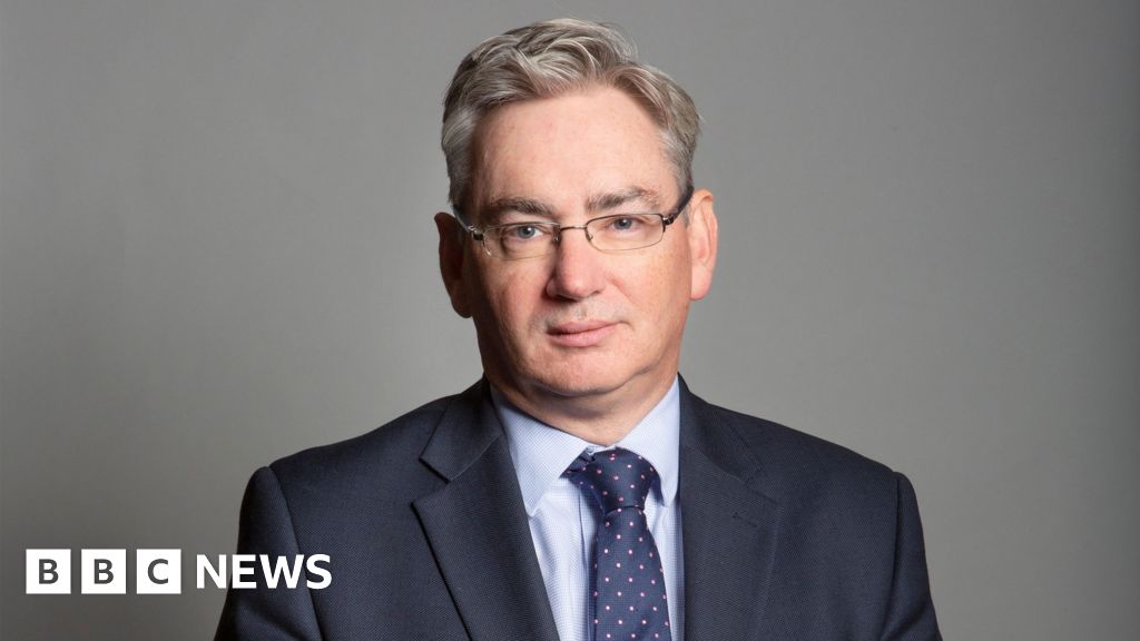 Ex-Tory MP Julian Knight to stand as independent