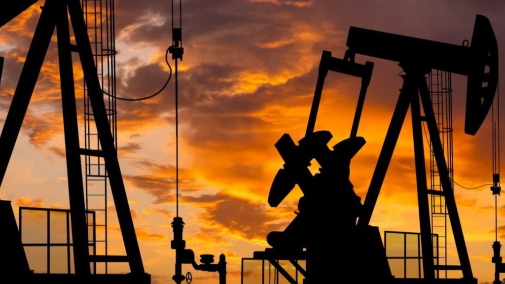 Oil Prices Down Despite OPEC Keeping Production Cuts – FX Leaders