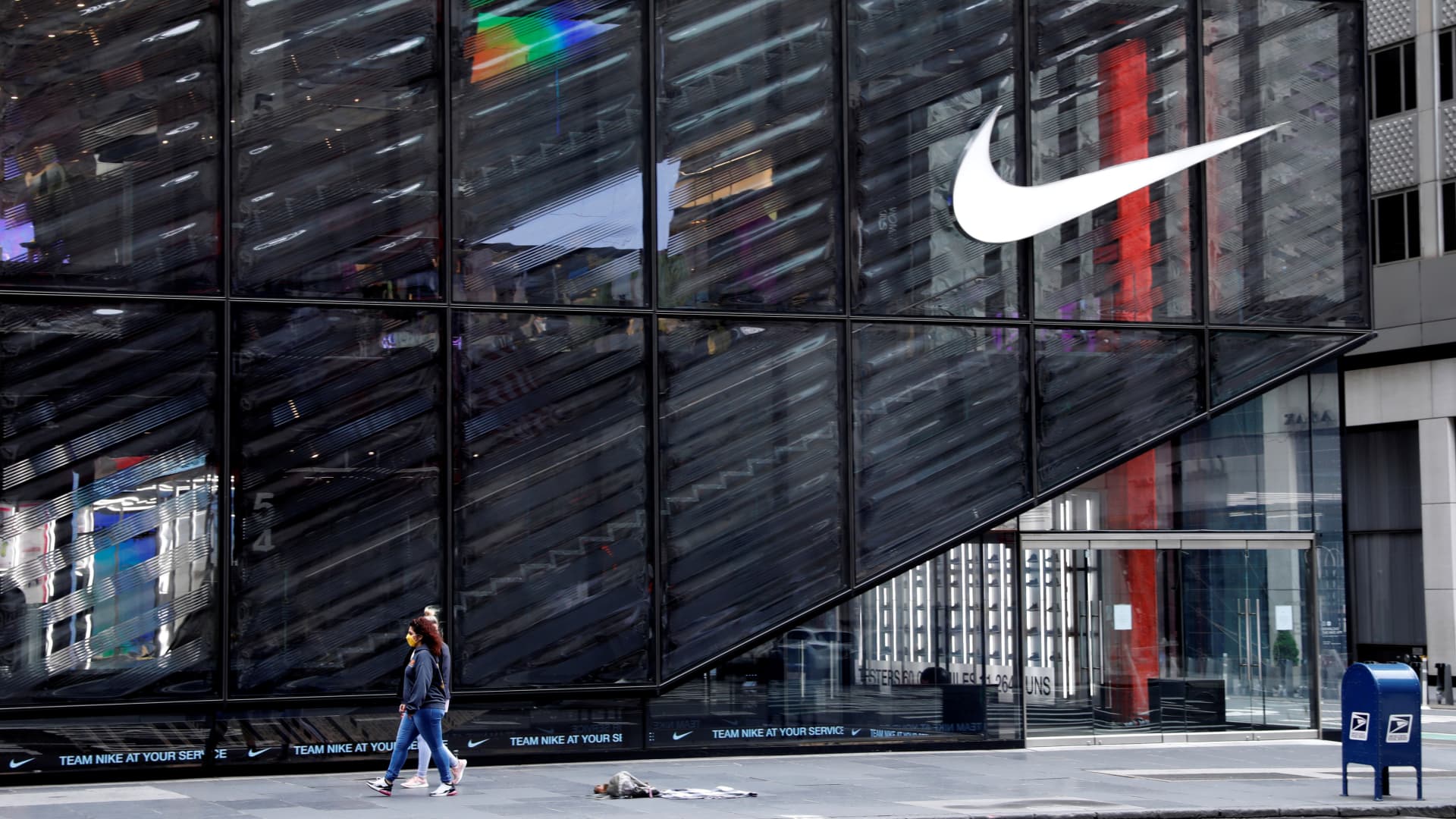 Nike CEO John Donahoe under fire from Wall Street after Q424 report