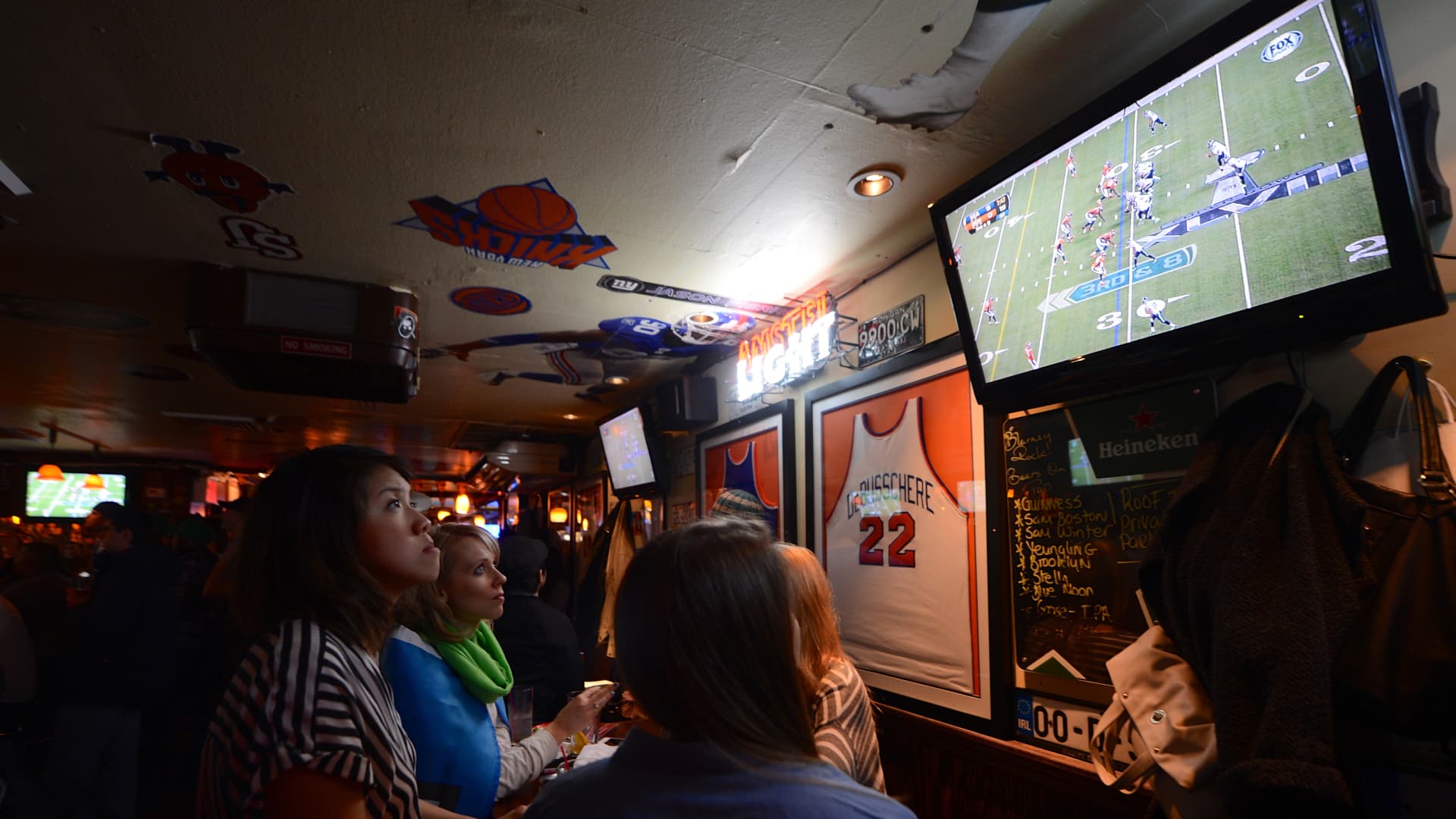 NFL, RedBird’s EverPass lines up Sunday Ticket in bars, restaurants