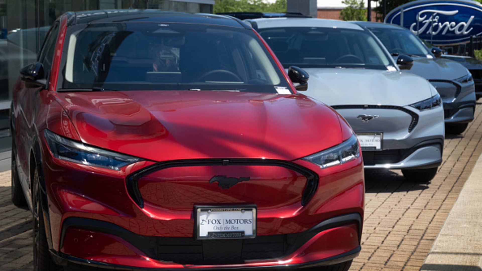Ford sales Q2 2024 edge 1% higher