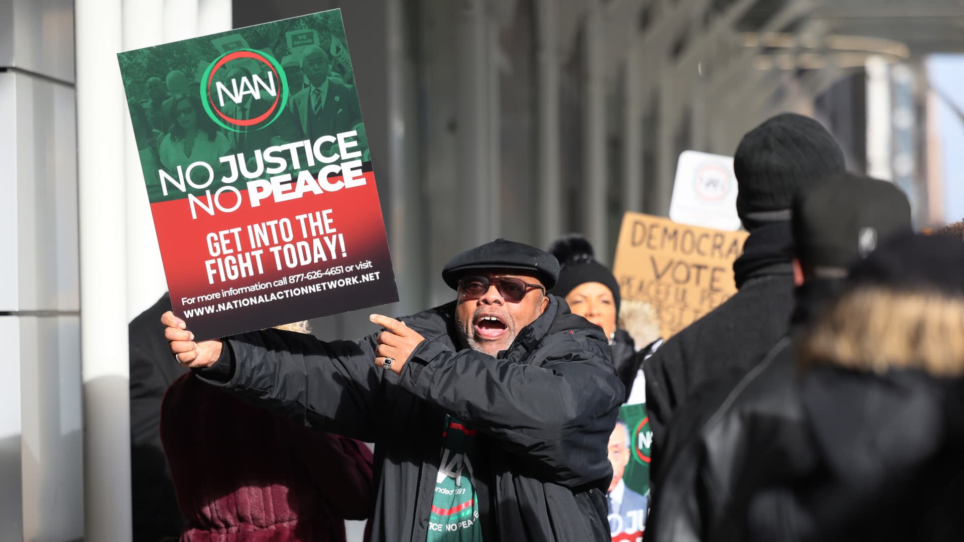 Civil rights groups urge Fortune 1000 to protect DEI