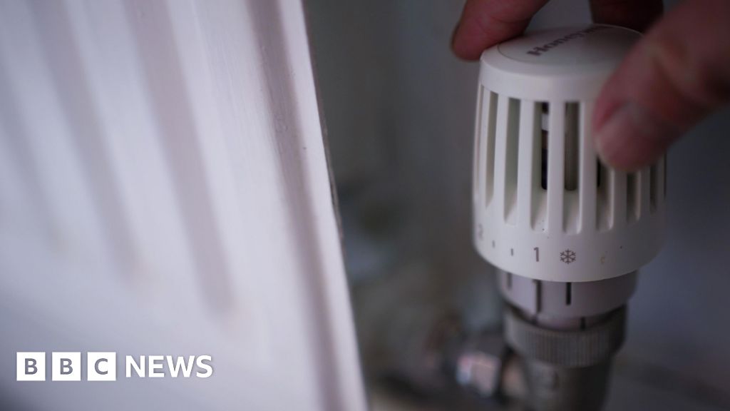 Winter fuel vote delay an outrage, says union