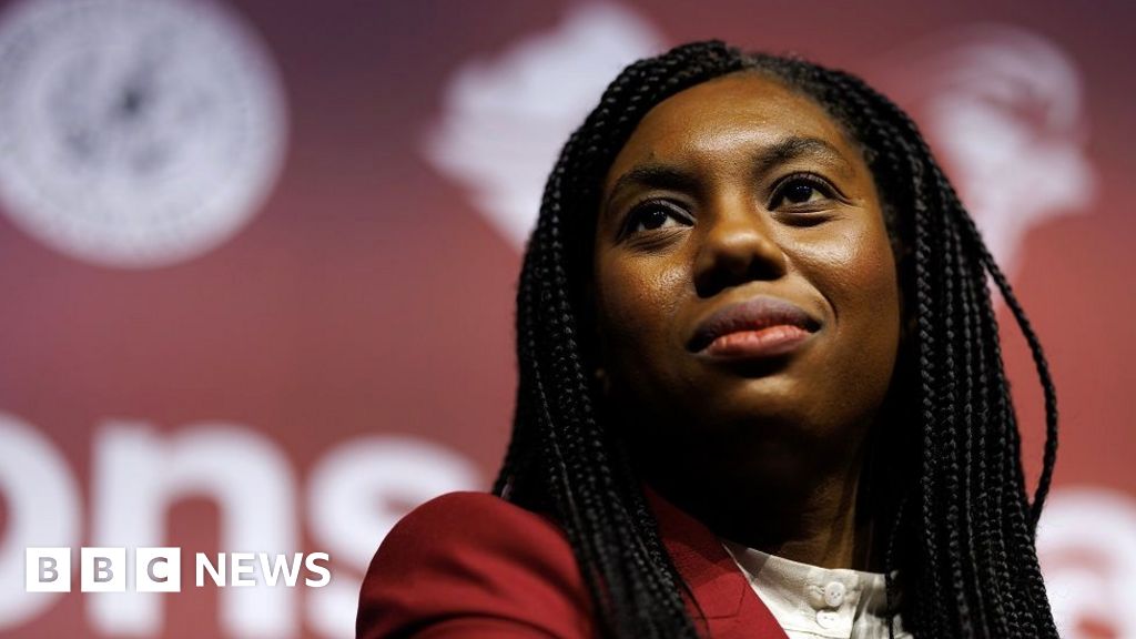 Political scrapper set on ‘governing right’