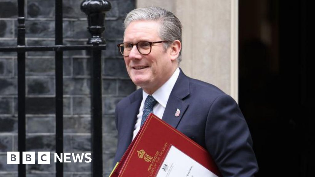 Starmer ‘determined’ to keep British border checks in Calais