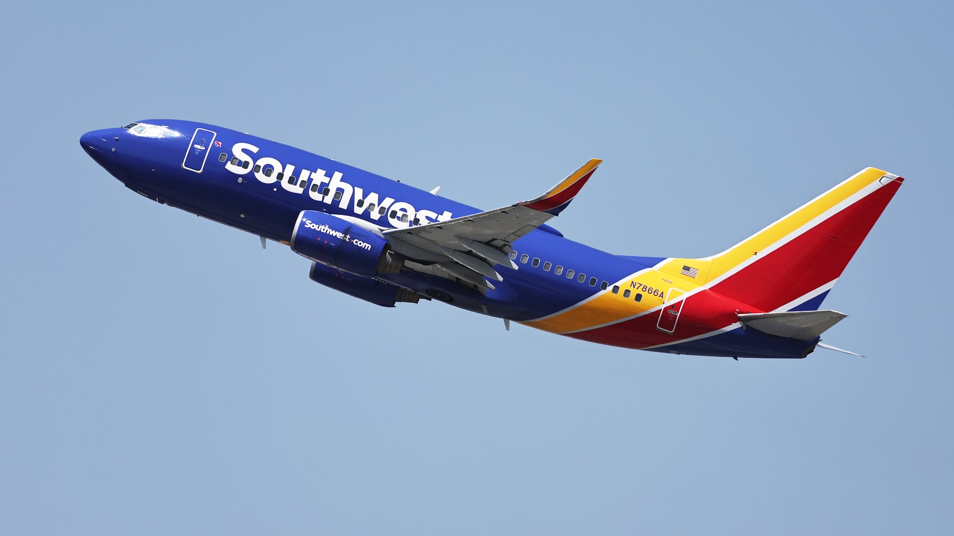 Southwest and American airlines raise sales outlooks, shares jump