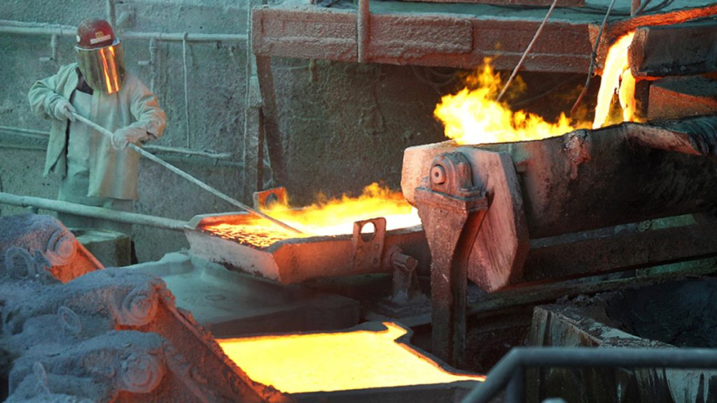 Copper Hits 5-Week Lows Due to Stronger Dollar