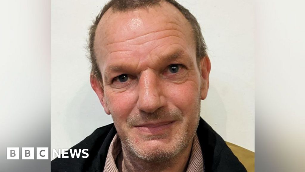 Sir Keir Starmer pays tribute to brother Nick after death aged 60