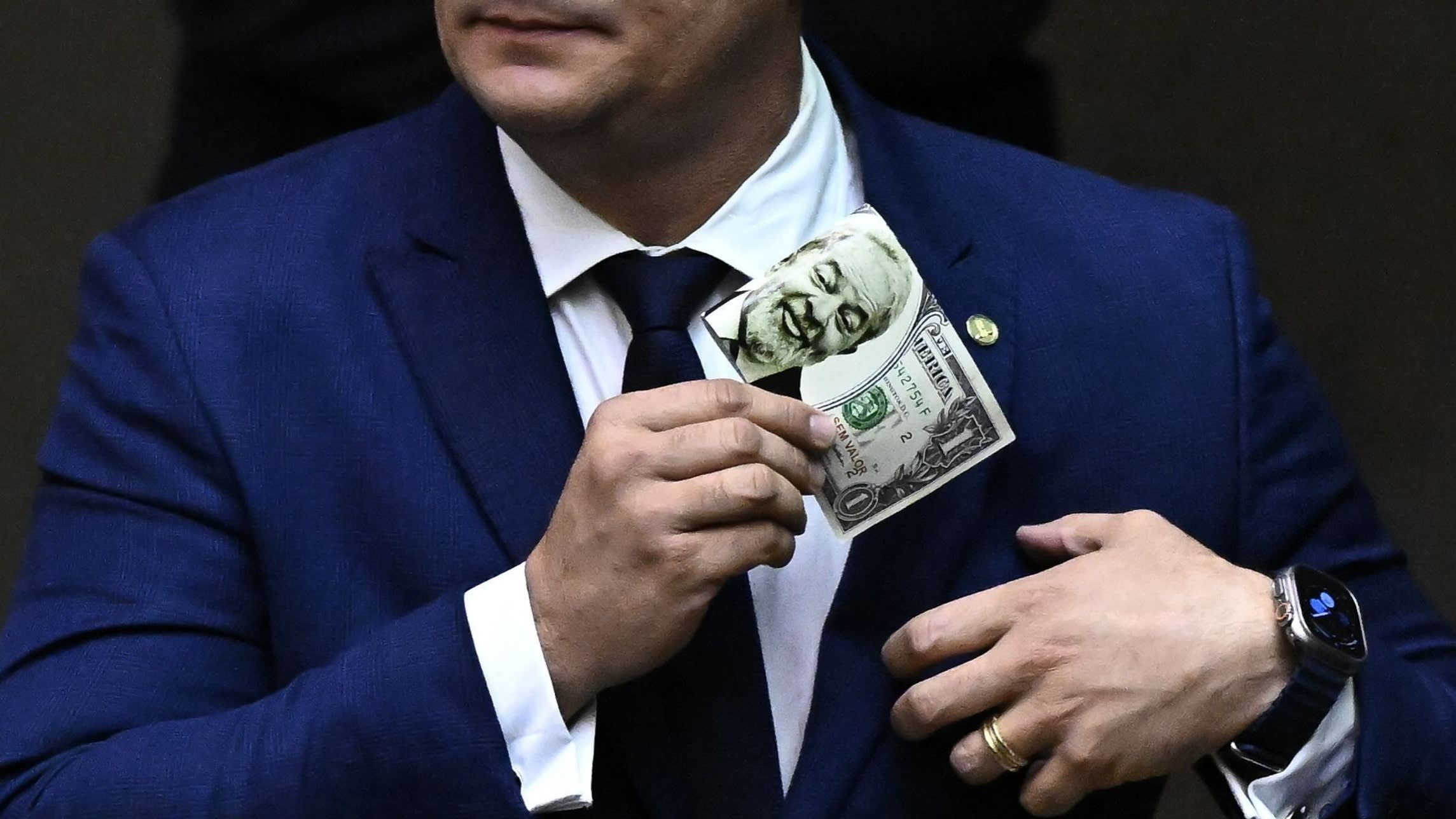‘Fear in the market’: Brazil’s fiscal shortfall sends currency plumbing new lows – Financial Times