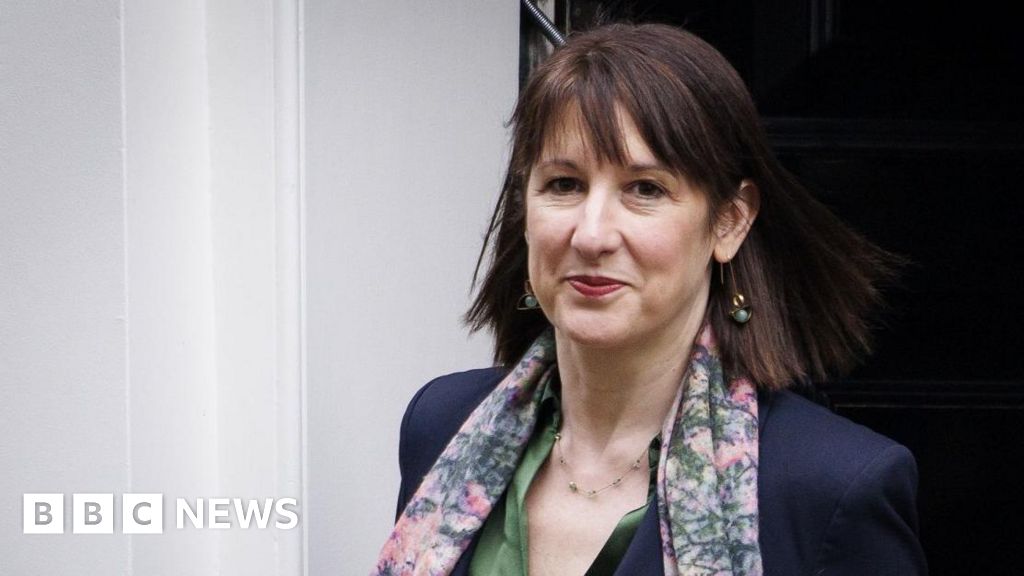 Government plans pension reform to boost growth