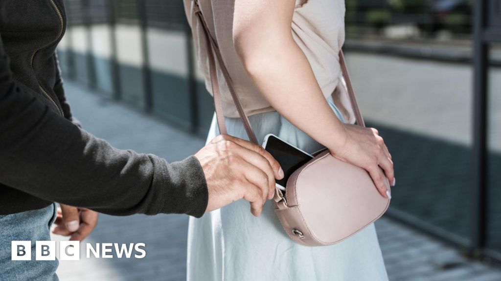 Phone thieves and anti-social behaviour targeted in crime bill
