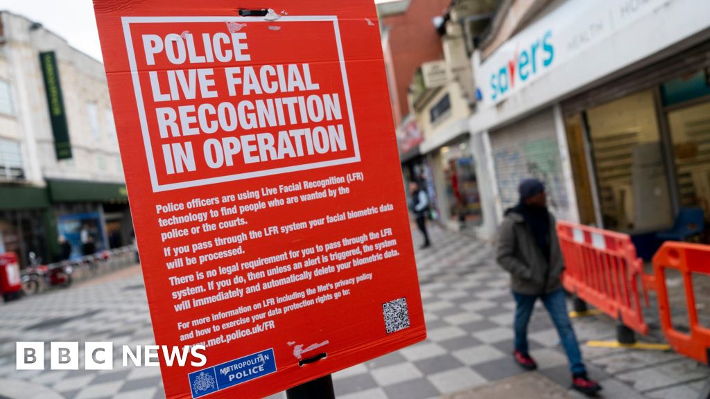 Police FOI unit dubbed ‘authoritarian censor’