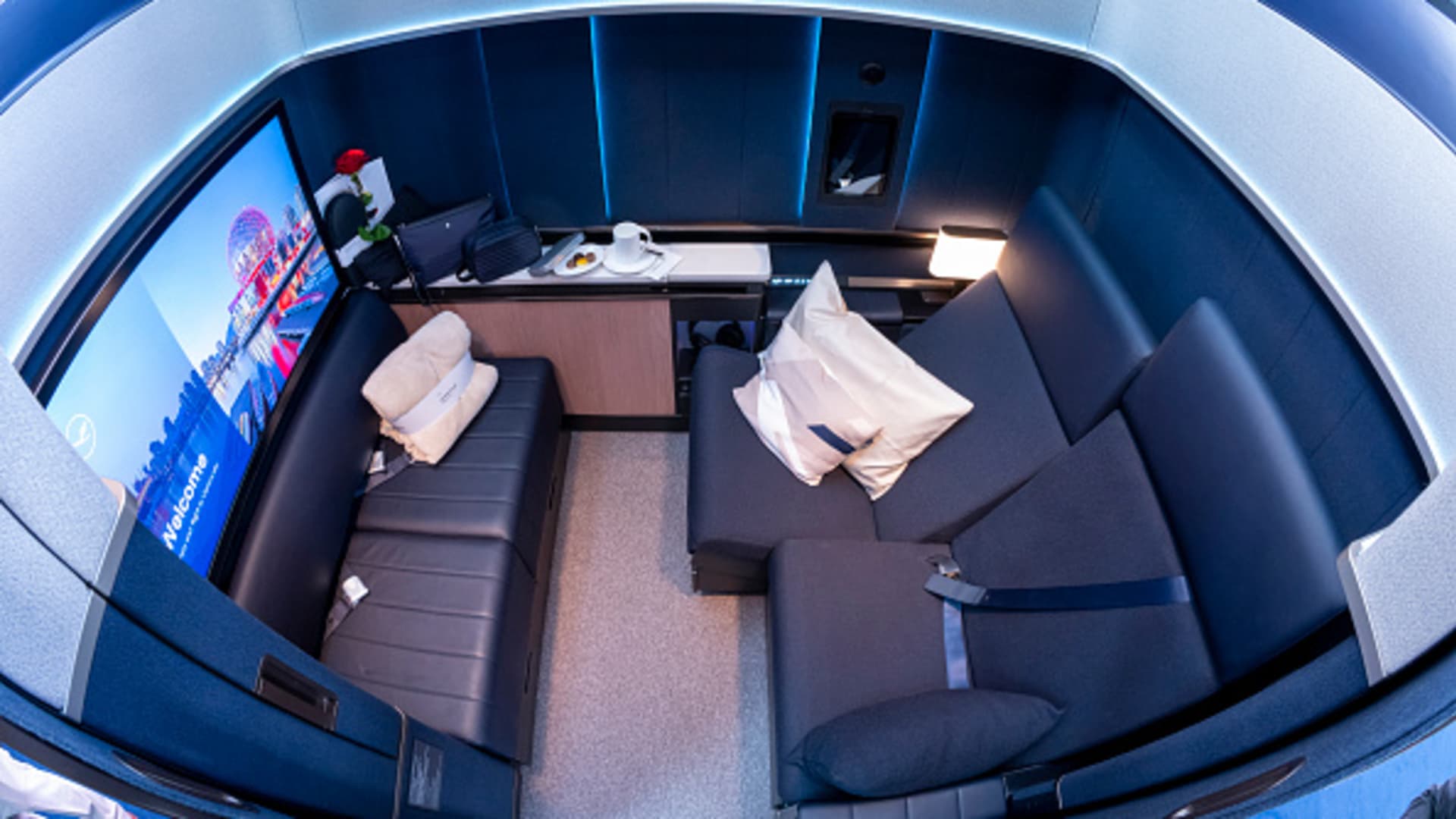 Why first-class seats are holding up new airplanes