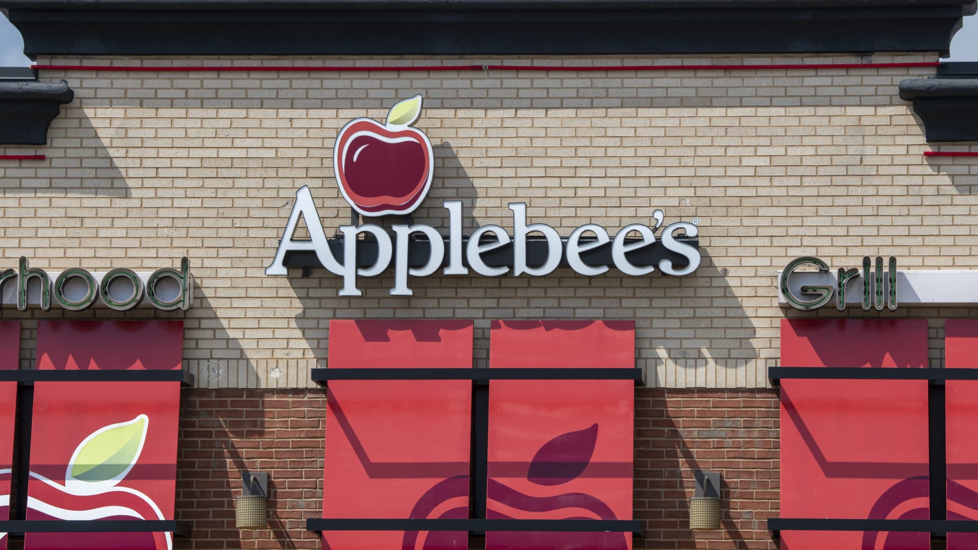 Applebee’s owner Dine Brands to lean on value to reverse sales declines