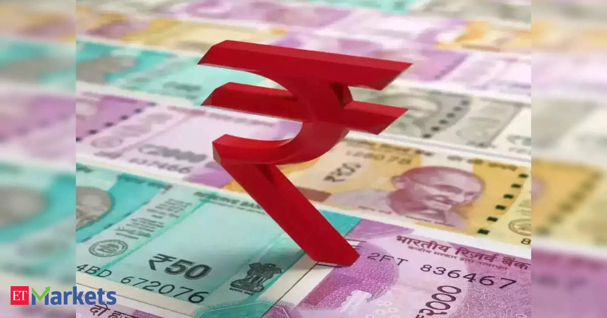 Rupee dips on importer dollar bids, unaided by uptick in Asian peers