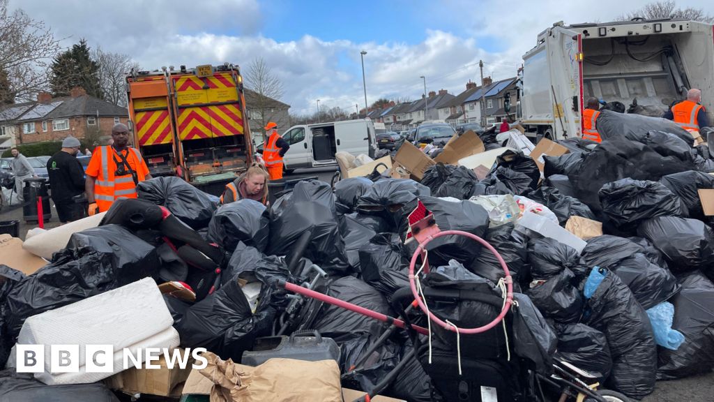 Birmingham City Council declares major incident over bin strike