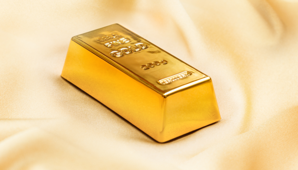 Gold Price Nears $3,025 Amid Global Trade Risks and Copper Surge