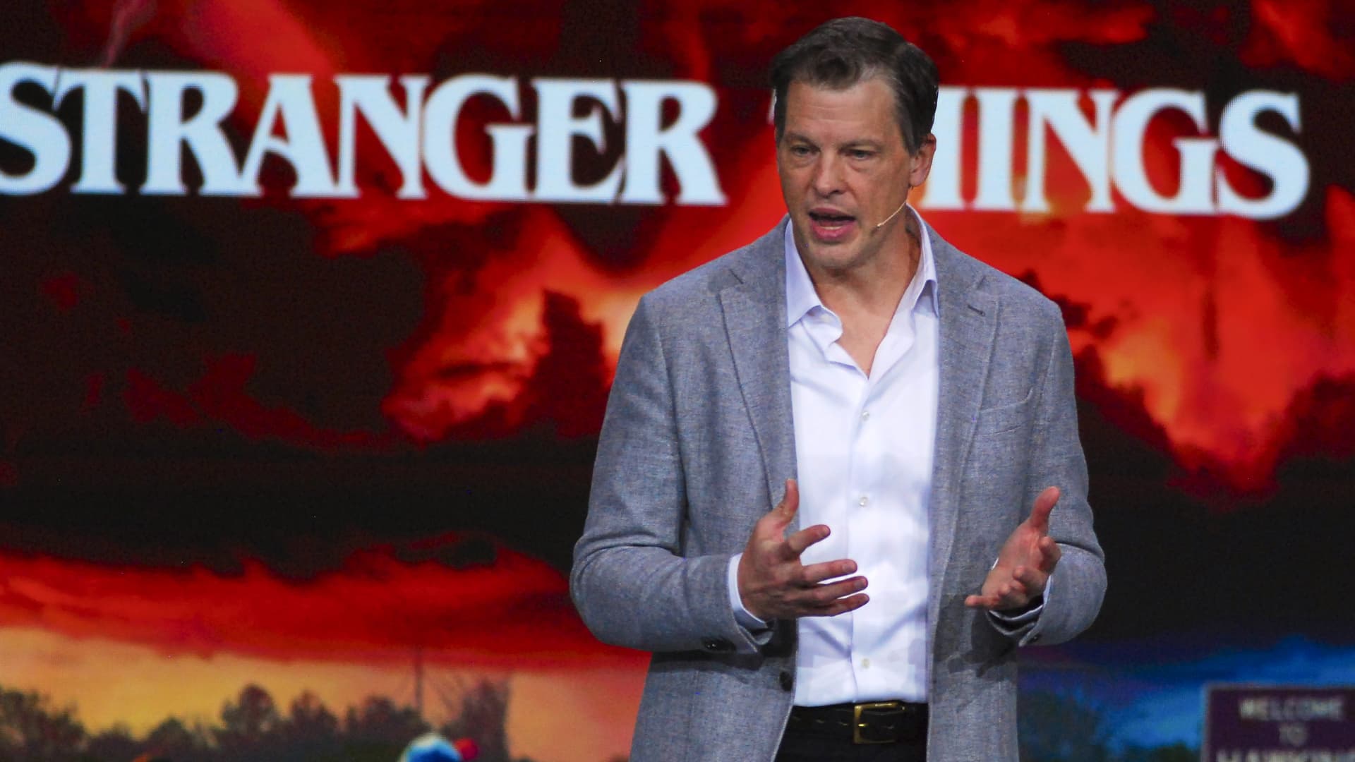 Netflix maintained its 2025 guidance. There’s a catch
