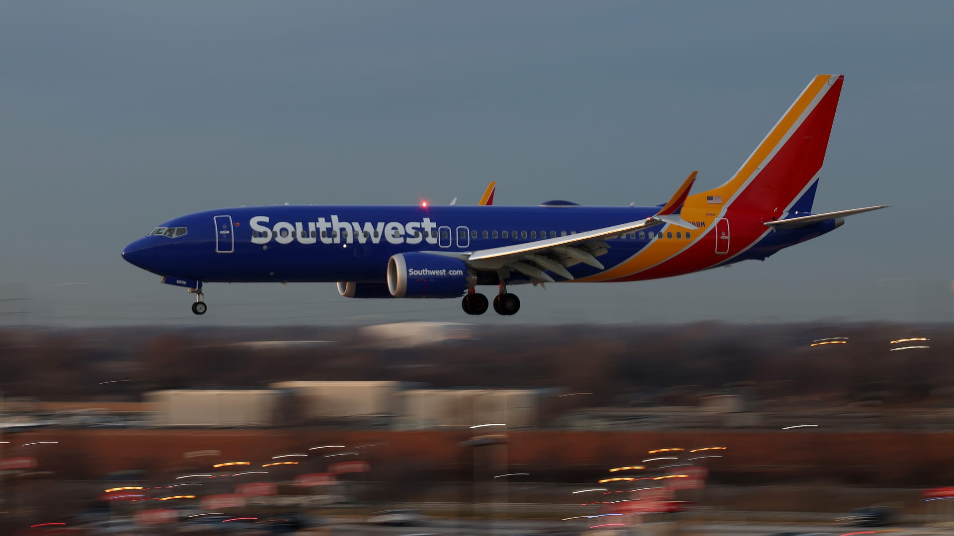 Southwest’s bag fees and other changes could backfire, Fitch warns