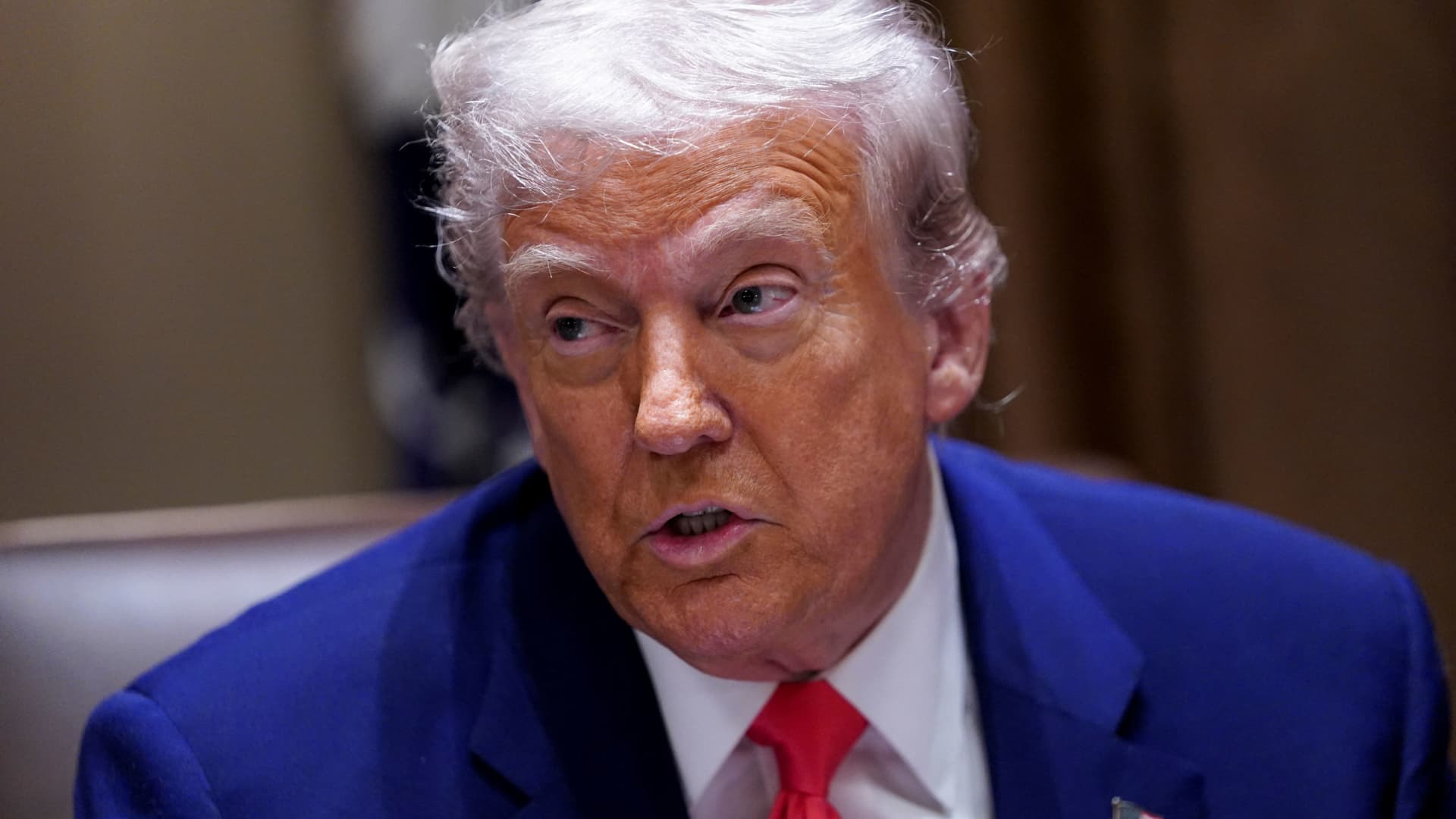 Trump’s triple-digit tariff essentially cuts off most trade with China, says economist